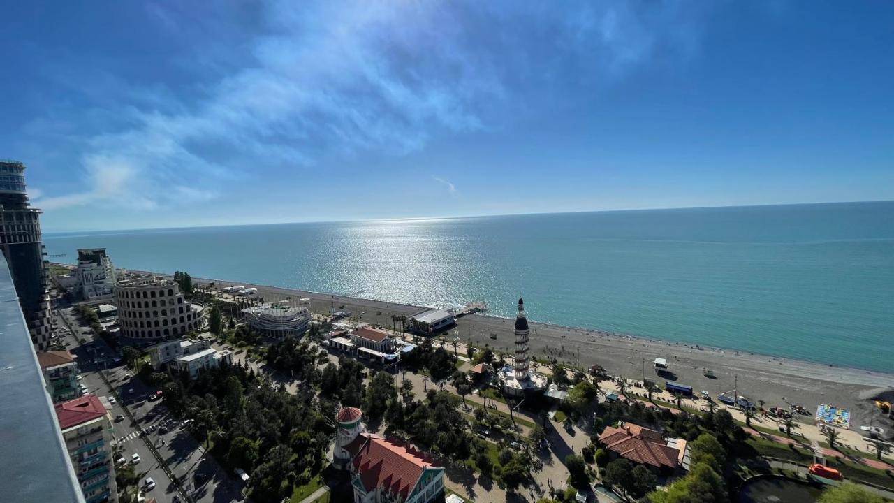 Aparthotel Hellobatumi Exterior foto